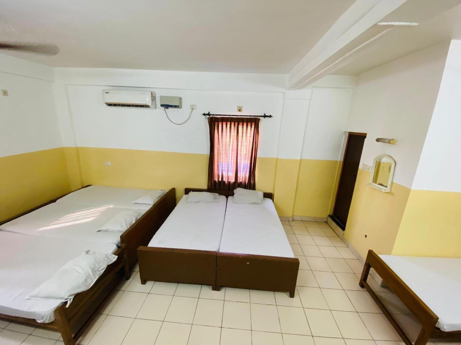 فندق Lotus Grand Residency Angādipuram الغرفة الصورة